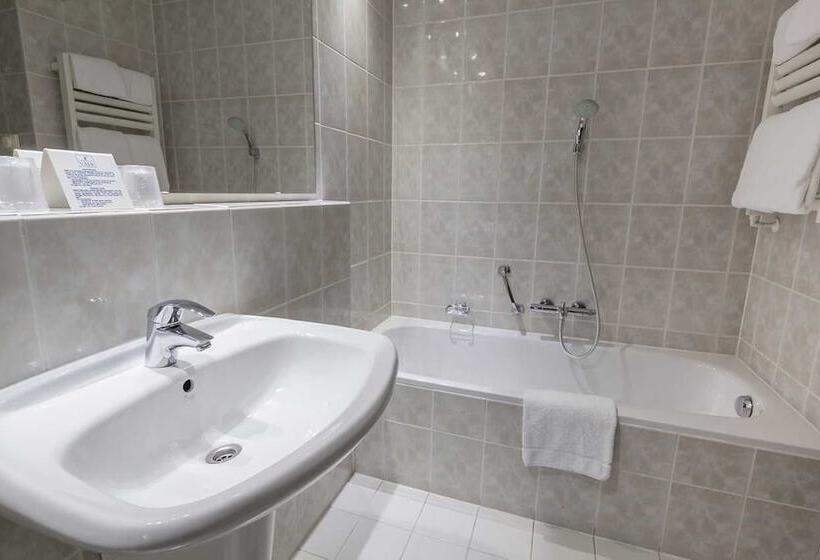 Van Der Valk Hotel Avifauna