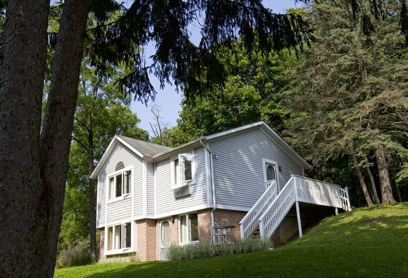 فندق Westover Inn