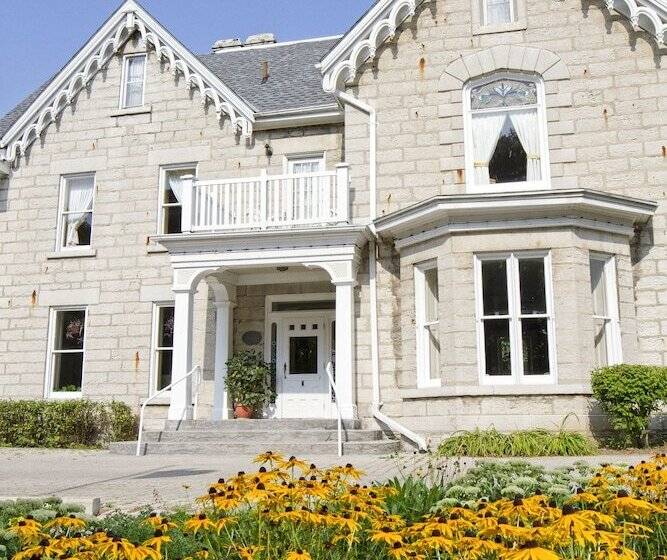 فندق Westover Inn