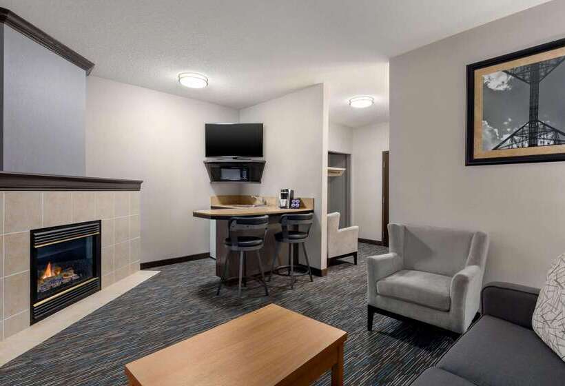 فندق Wingate By Wyndham Lethbridge
