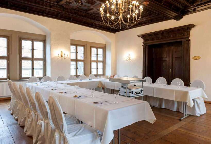 ホテル Wyndham Garden Quedlinburg Stadtschloss