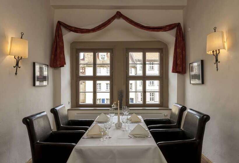 ホテル Wyndham Garden Quedlinburg Stadtschloss