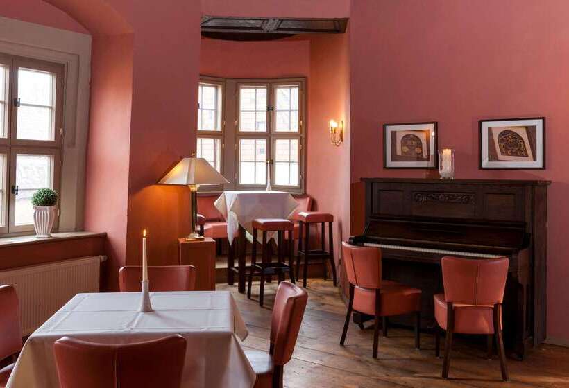 ホテル Wyndham Garden Quedlinburg Stadtschloss