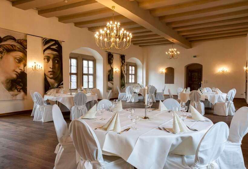 ホテル Wyndham Garden Quedlinburg Stadtschloss