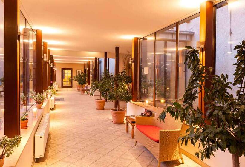 ホテル Wyndham Garden Quedlinburg Stadtschloss