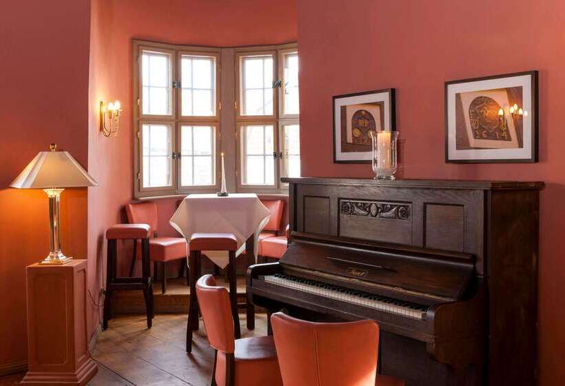 ホテル Wyndham Garden Quedlinburg Stadtschloss