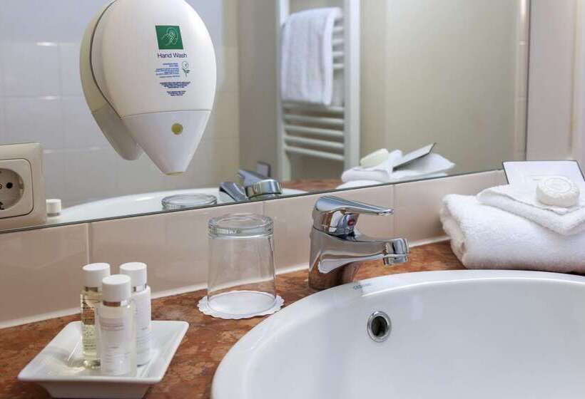 ホテル Wyndham Garden Quedlinburg Stadtschloss