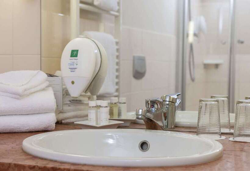 ホテル Wyndham Garden Quedlinburg Stadtschloss