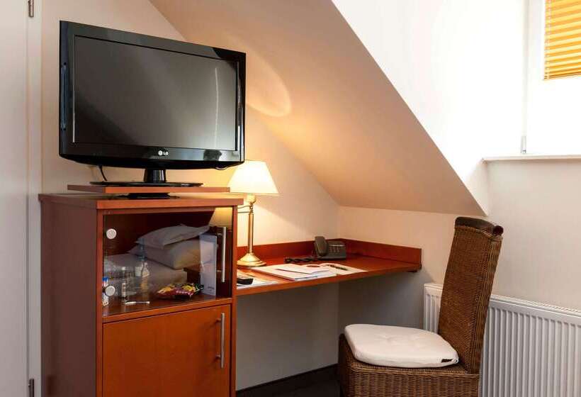 ホテル Wyndham Garden Quedlinburg Stadtschloss