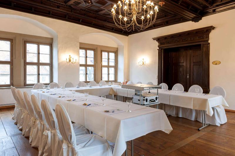 ホテル Wyndham Garden Quedlinburg Stadtschloss