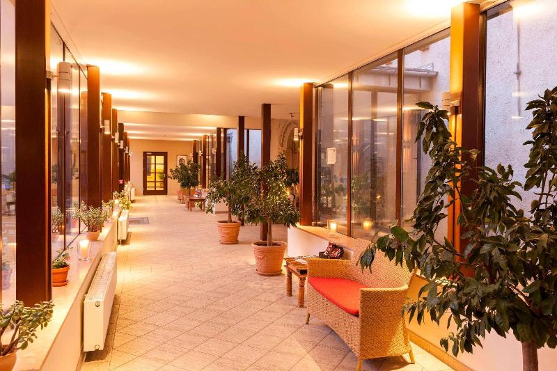 ホテル Wyndham Garden Quedlinburg Stadtschloss