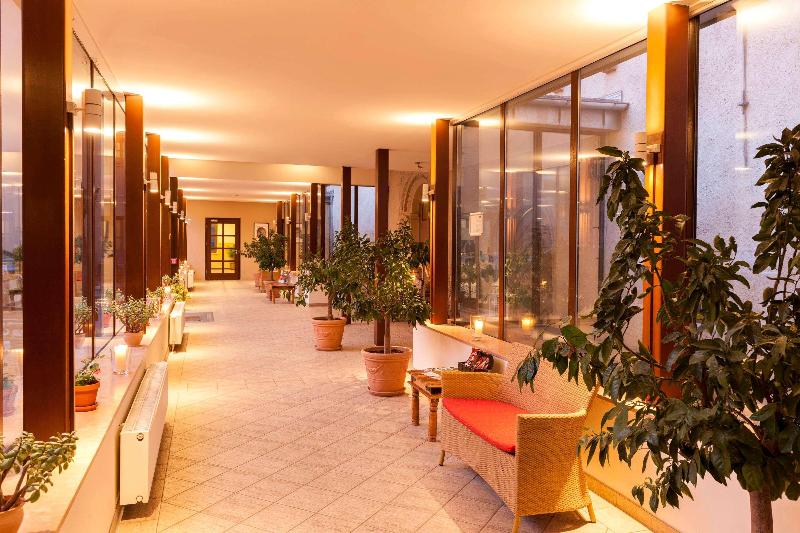 ホテル Wyndham Garden Quedlinburg Stadtschloss