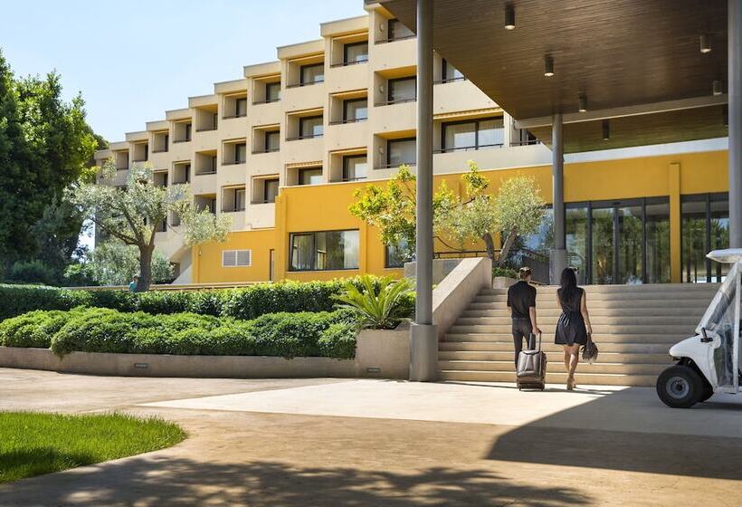 Отель Island  Istra