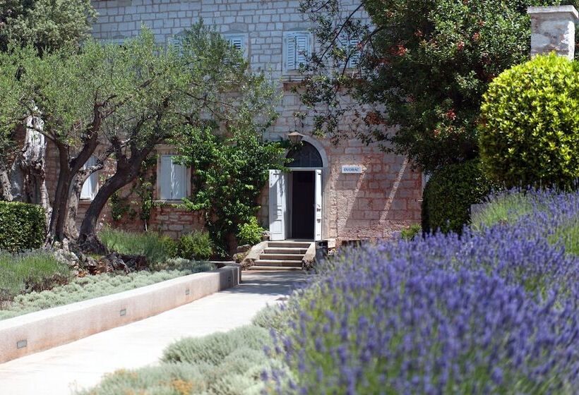 Отель Island  Istra