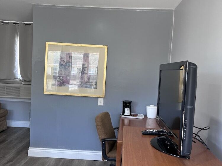 Knights Inn   Park Villa Motel, Midland