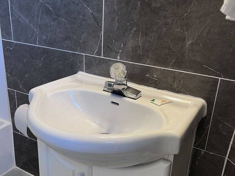 Knights Inn   Park Villa Motel, Midland