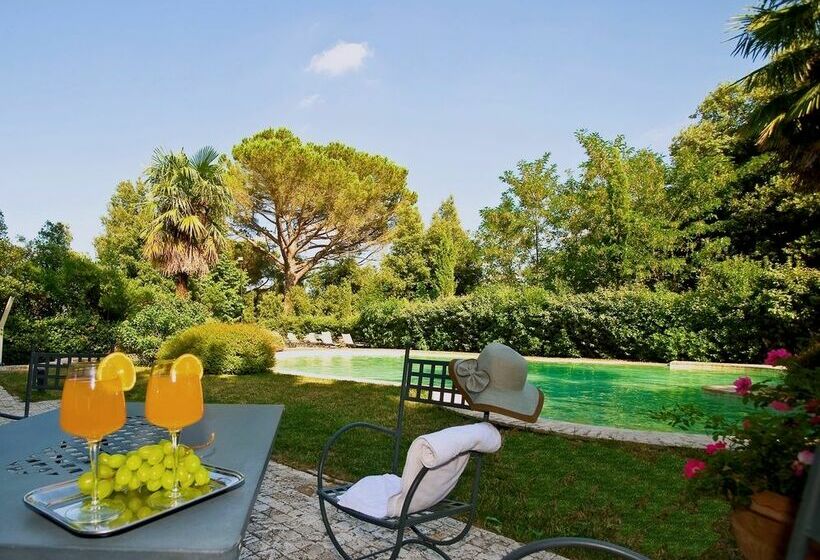 Отель Logge Del Perugino, Sure Collection By Best Western