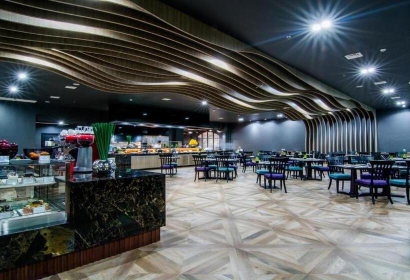 Mercure Yangon Kaba Aye