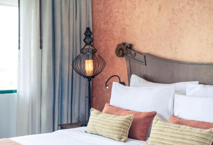 Mercure Yangon Kaba Aye