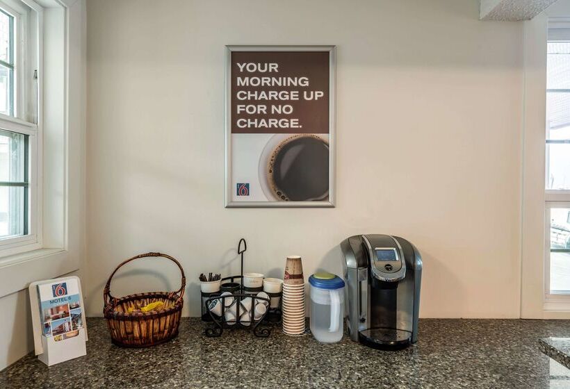 Motel 6 Kamloops, Bc