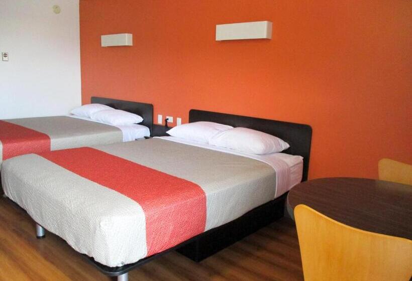 Motel 6 Kamloops, Bc