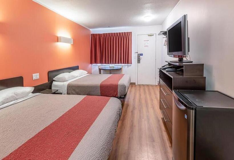 Motel 6 Kamloops, Bc