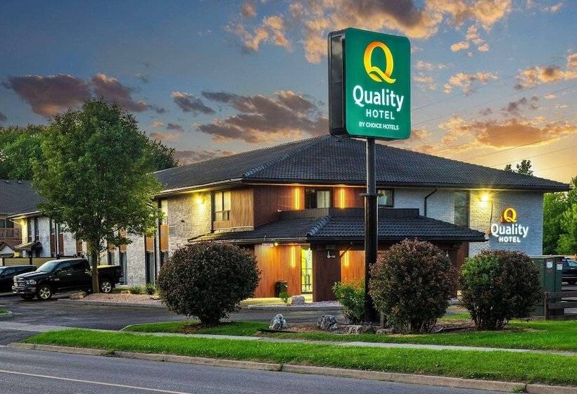 فندق على الطريق Quality Inn