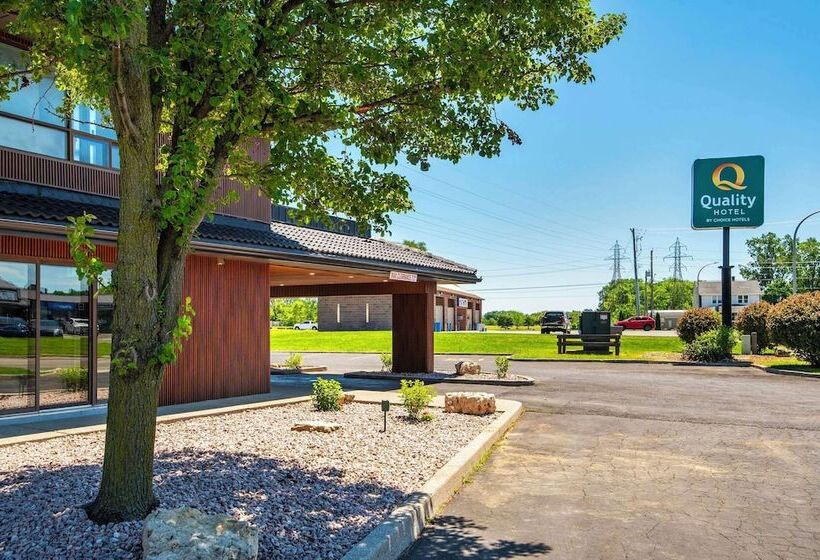 فندق على الطريق Quality Inn