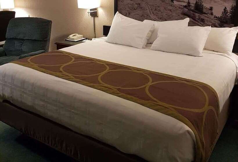 فندق على الطريق Super 8 By Wyndham 100 Mile House