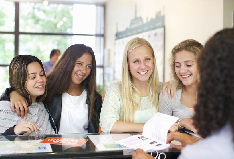 Stayokay Hostel Haarlem