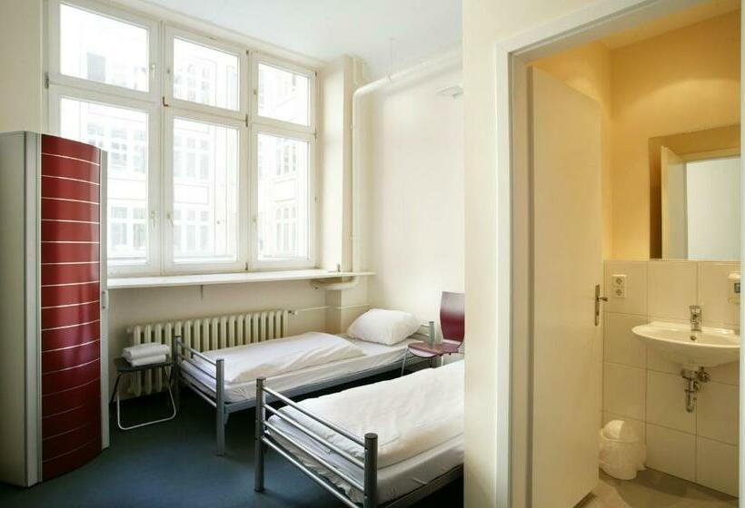 All In Hostel Berlin
