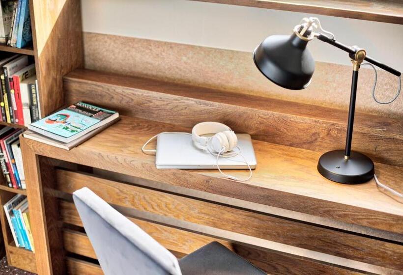 Daniel Griffin Aparthotel By Artery Hotels