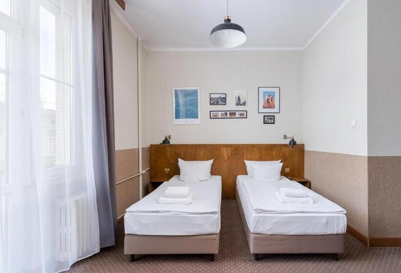 Daniel Griffin Aparthotel By Artery Hotels