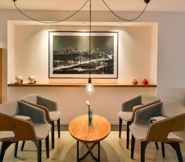 בית מלון כפרי Alilass