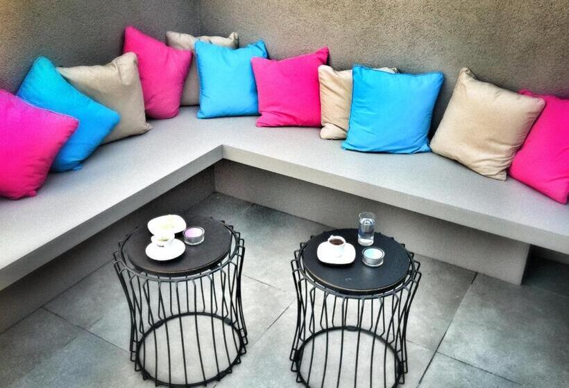 בית מלון כפרי Alilass