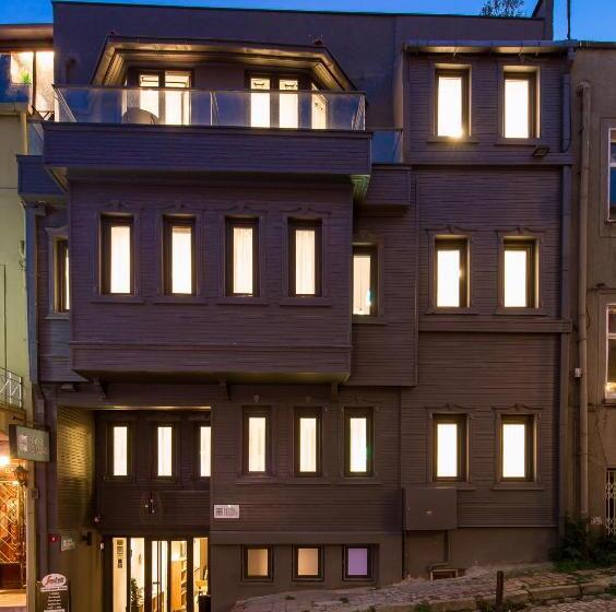 בית מלון כפרי Alilass