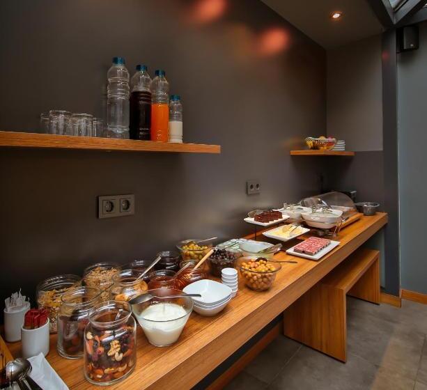 בית מלון כפרי Alilass