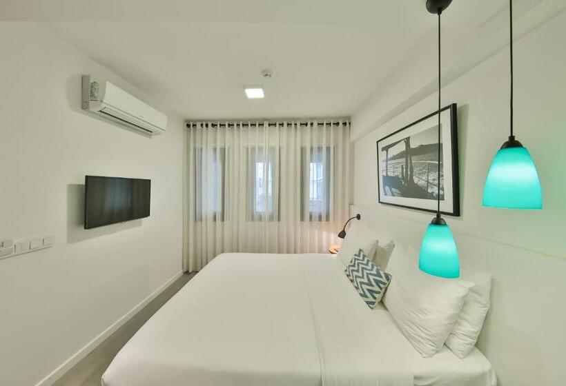 בית מלון כפרי Alilass