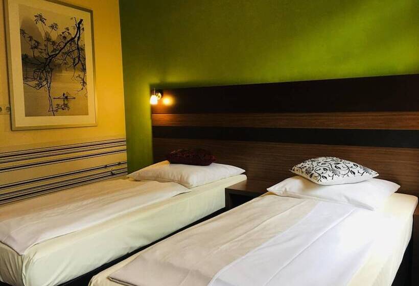 Отель Altdusseldorf