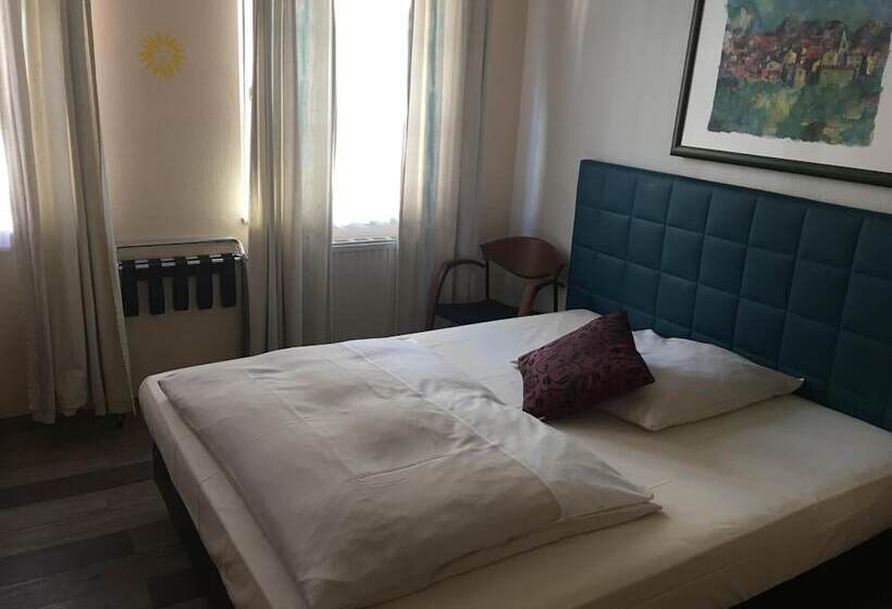 Отель Altdusseldorf