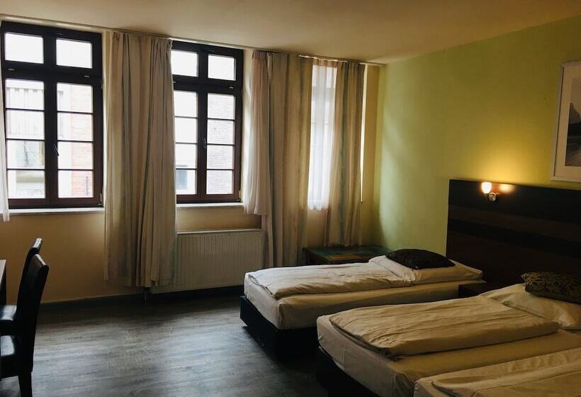 هتل Altdusseldorf