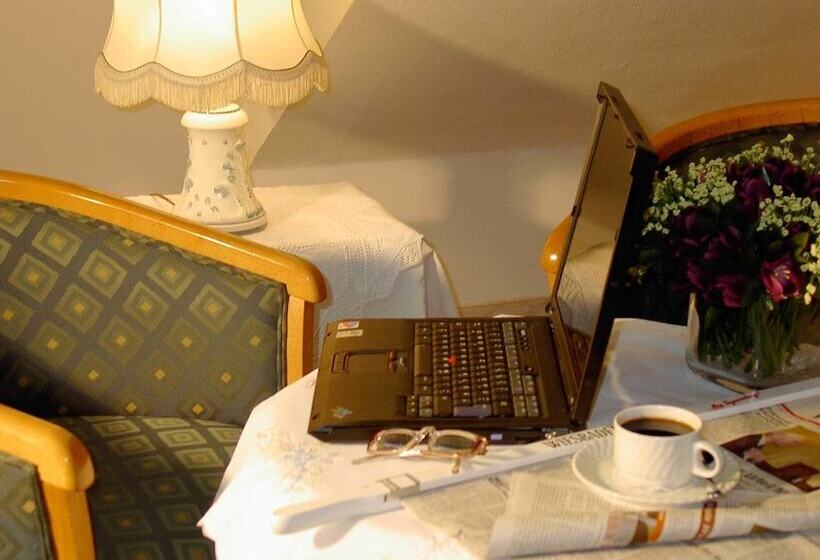 酒店 Am Schlosspark , Wiesbaden