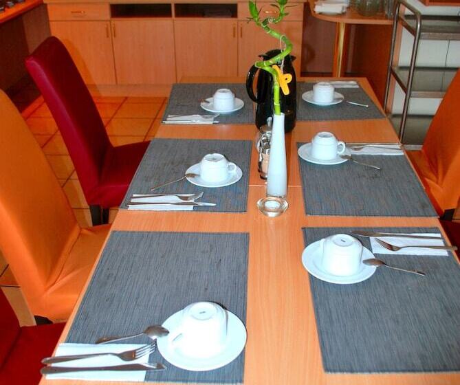 בית מלון כפרי Ariva Boardinghouse Platanenhof