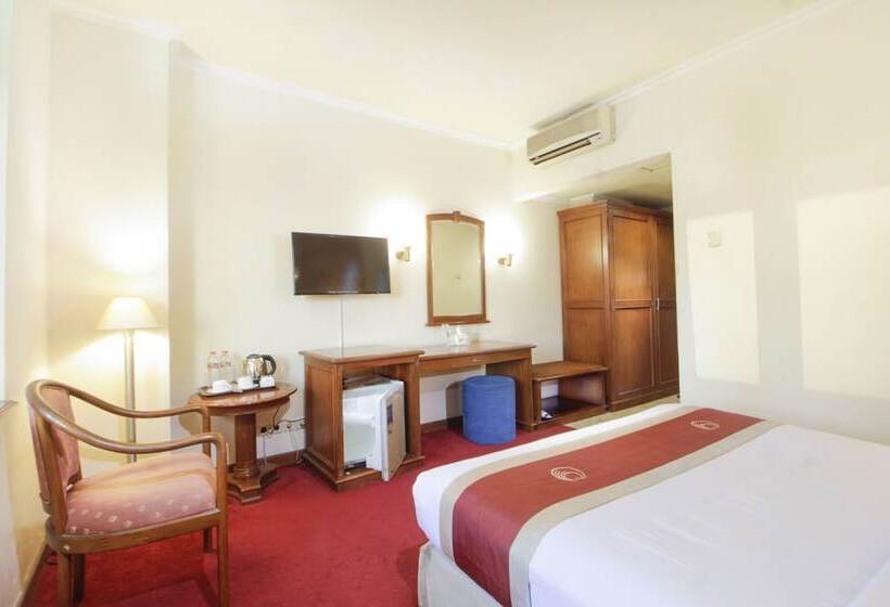 בית מלון כפרי Bisanta Bidakara Tunjungan