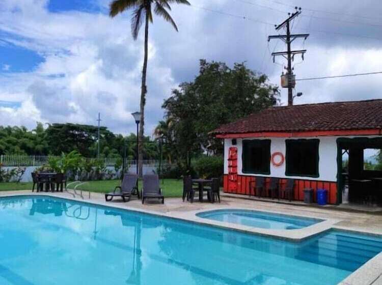 호텔 Campestre La Floresta