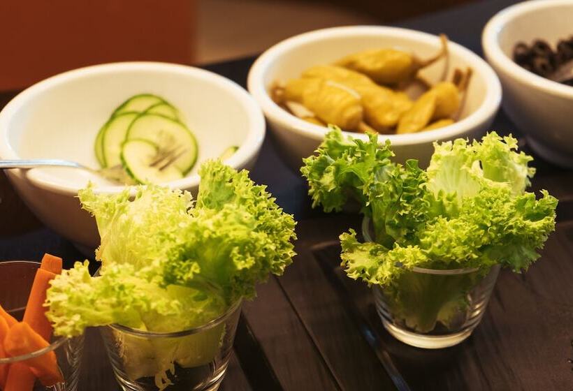 ホテル Courtyard By Marriott Duesseldorf Hafen