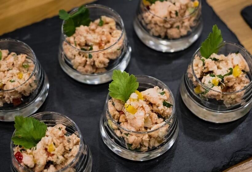 ホテル Courtyard By Marriott Duesseldorf Hafen