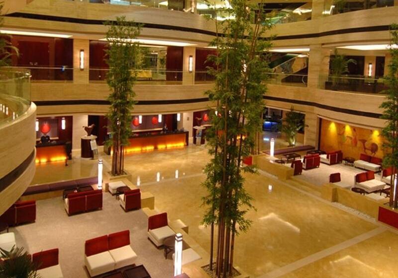 هتل Crowne Plaza Shanghai Pudong By Ihg