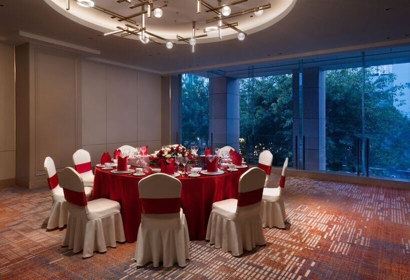 هتل Crowne Plaza Shenzhen Futian, Near To Shenzhen Convention&exhibition Centre, Shenzhen Stock Exchange