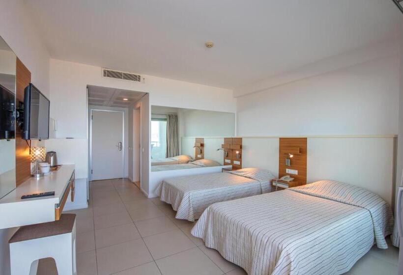 בית מלון כפרי Delta